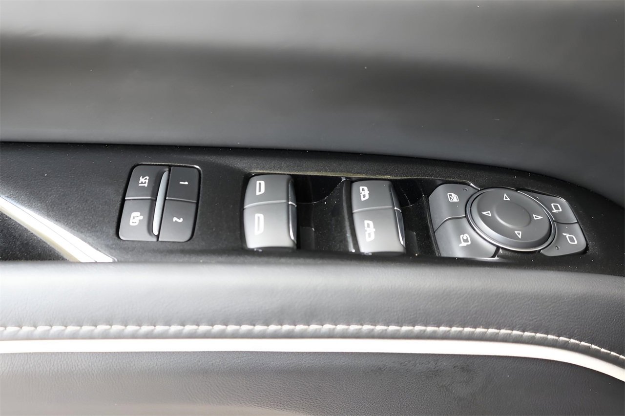 Certified 2023 Cadillac Escalade ESV Premium Luxury Platinum image 12