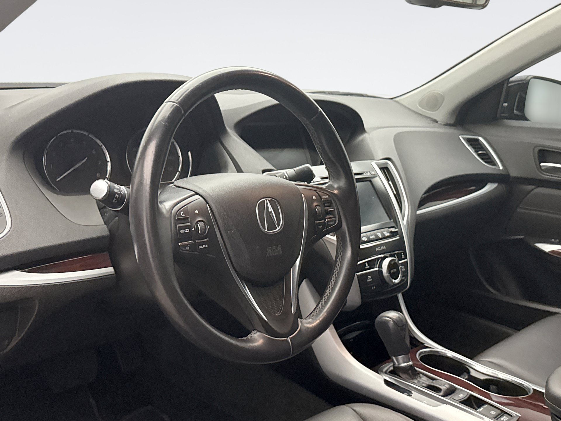 Used 2017 Acura TLX FWD image 7