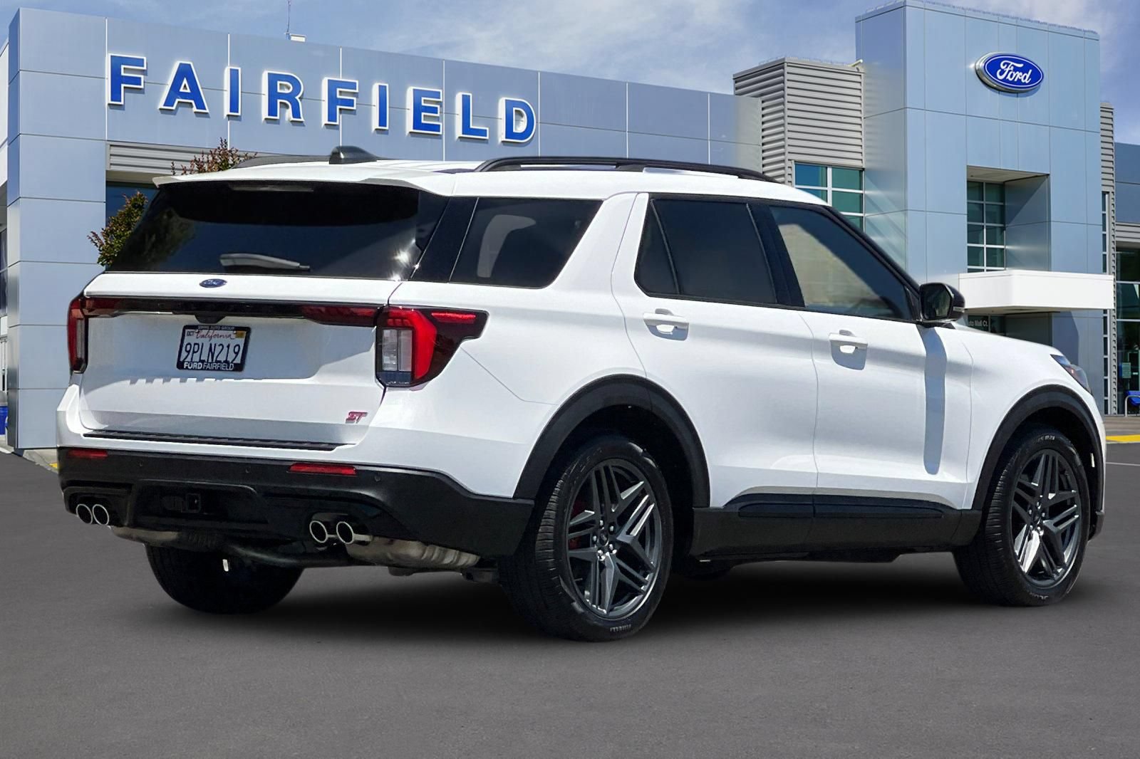 Certified 2025 Ford Explorer ST AWD/4WD image 2