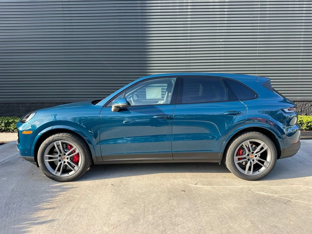 Used 2026 Porsche Cayenne S AWD/4WD image 2