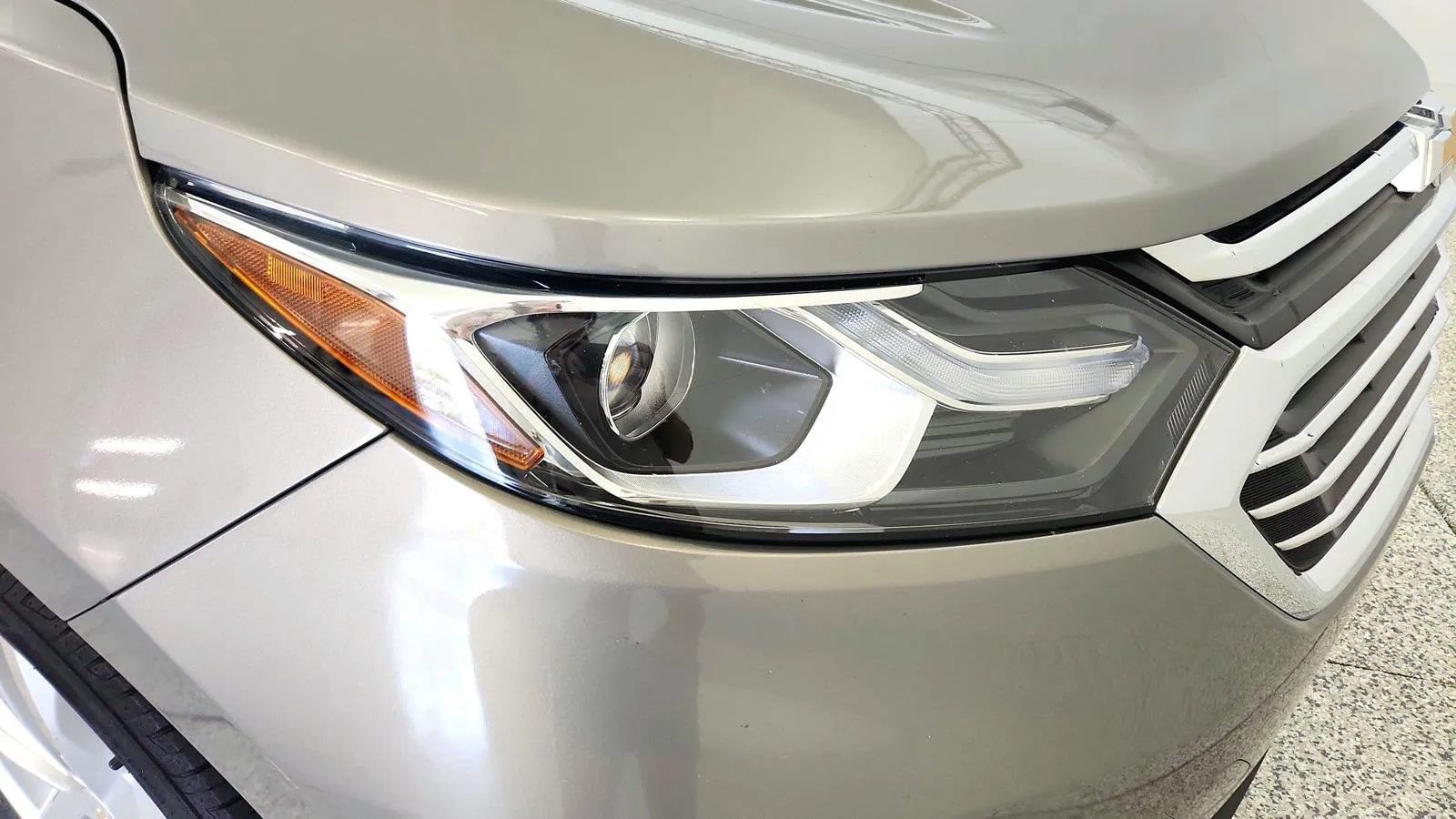 Used 2018 Chevrolet Equinox Premier AWD/4WD image 31