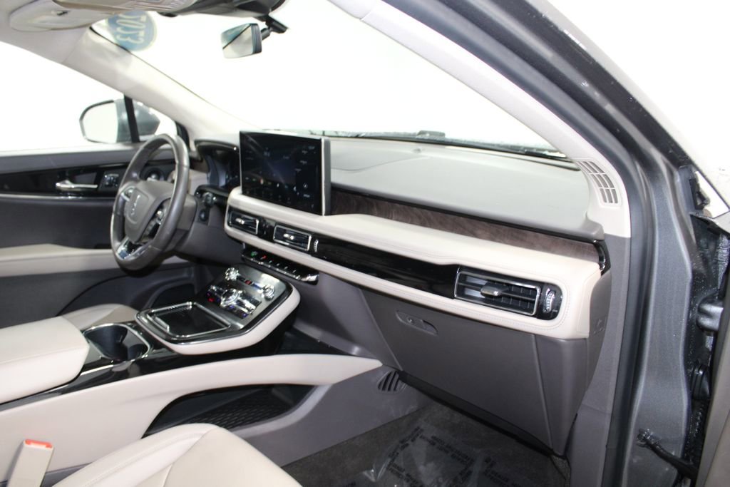 Used 2023 Lincoln Nautilus Reserve w/ Equipment Group 201A AWD/4WD image 29
