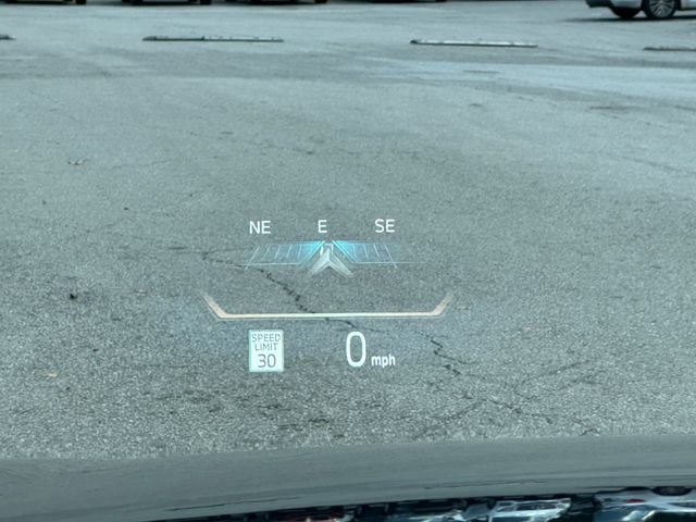 Used 2023 BMW 740i w/ Parking Assistance Package image 27