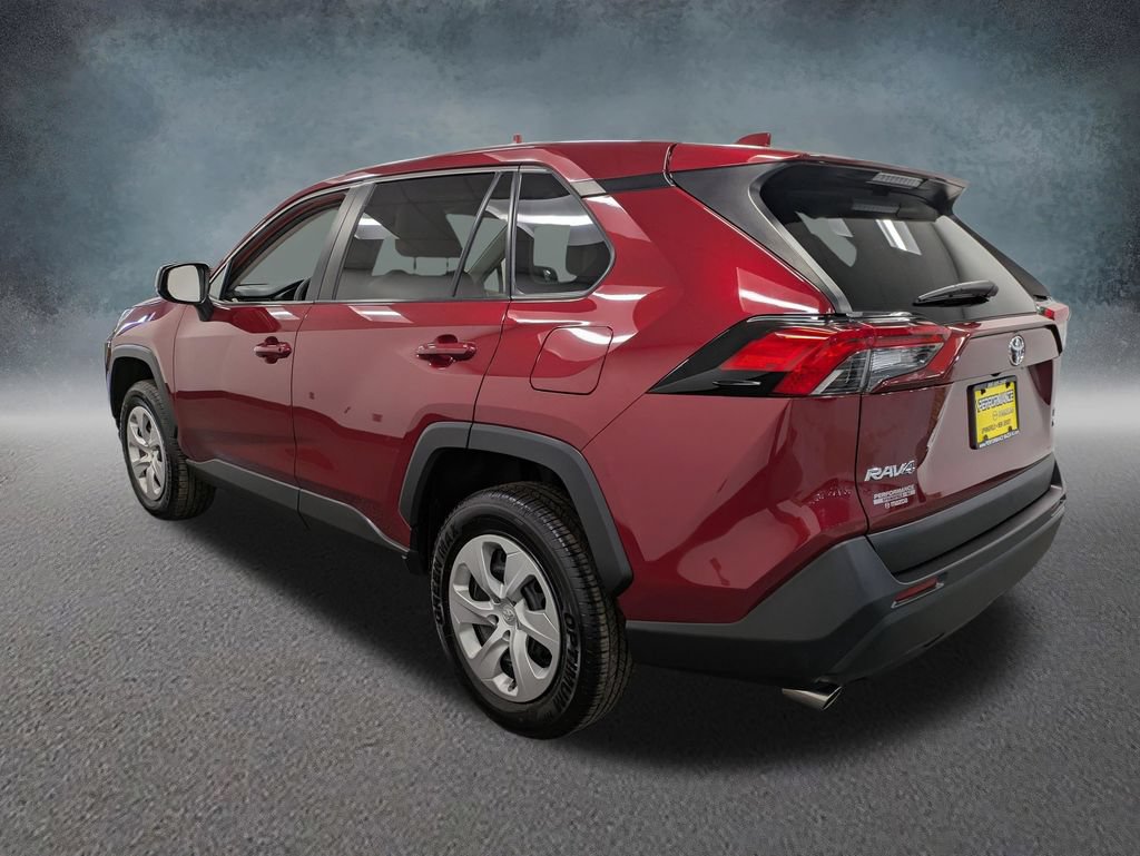 Used 2022 Toyota RAV4 LE AWD/4WD image 6