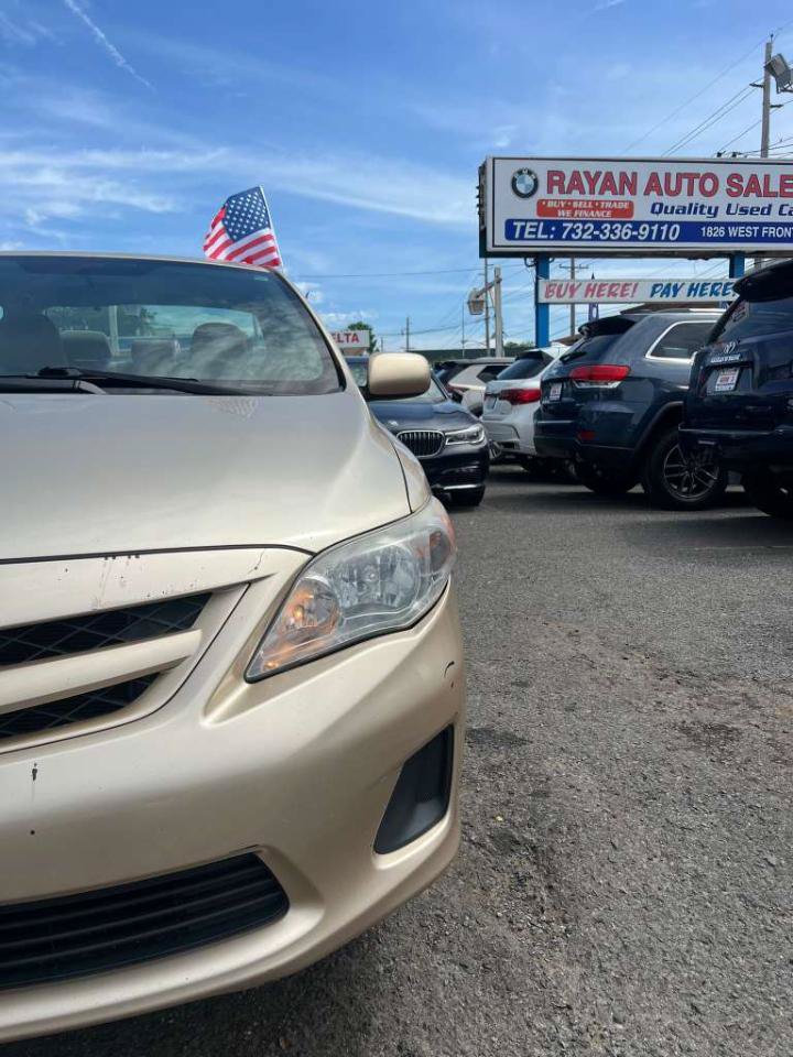 Used 2012 Toyota Corolla LE FWD image 4