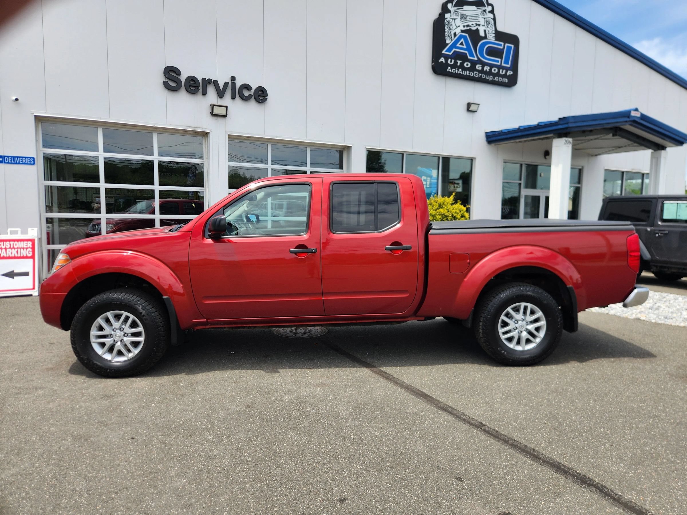 Used 2018 Nissan Frontier SV w/ Value Truck Package AWD/4WD image 9