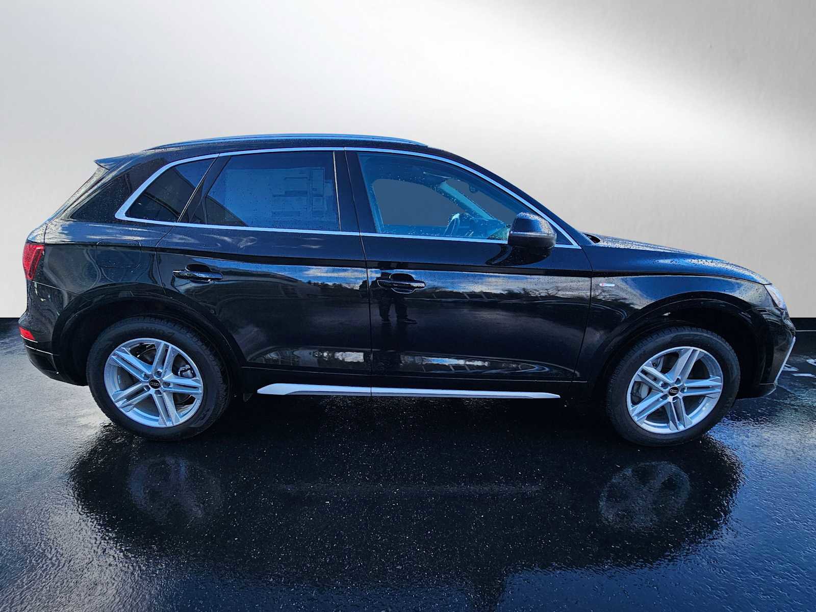 New 2025 Audi Q5 e Premium image 8