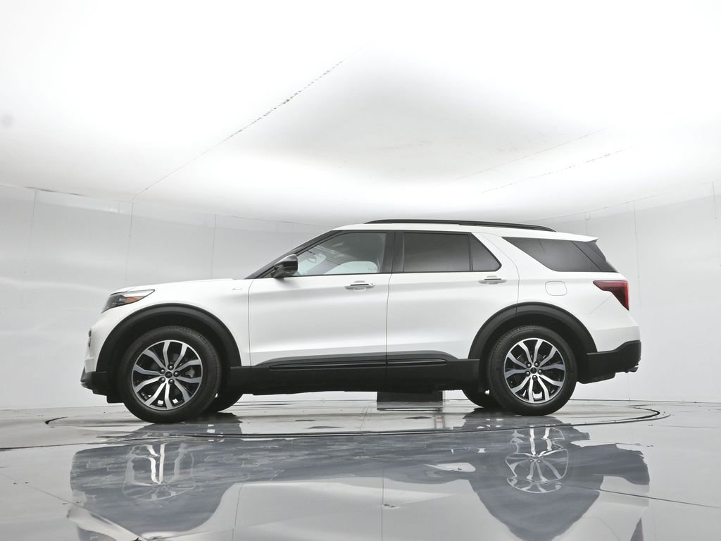 Used 2022 Ford Explorer ST-Line RWD image 8