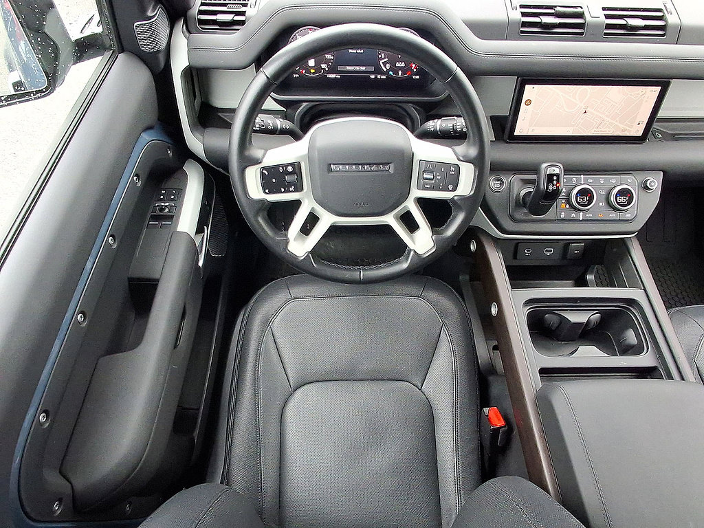Used 2024 Land Rover Defender 90 X-Dynamic SE AWD/4WD image 27