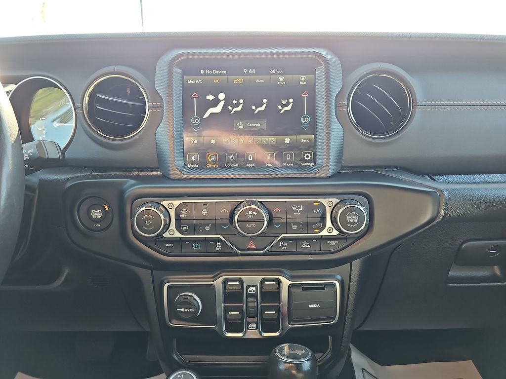 Used 2022 Jeep Wrangler Unlimited Sahara image 28