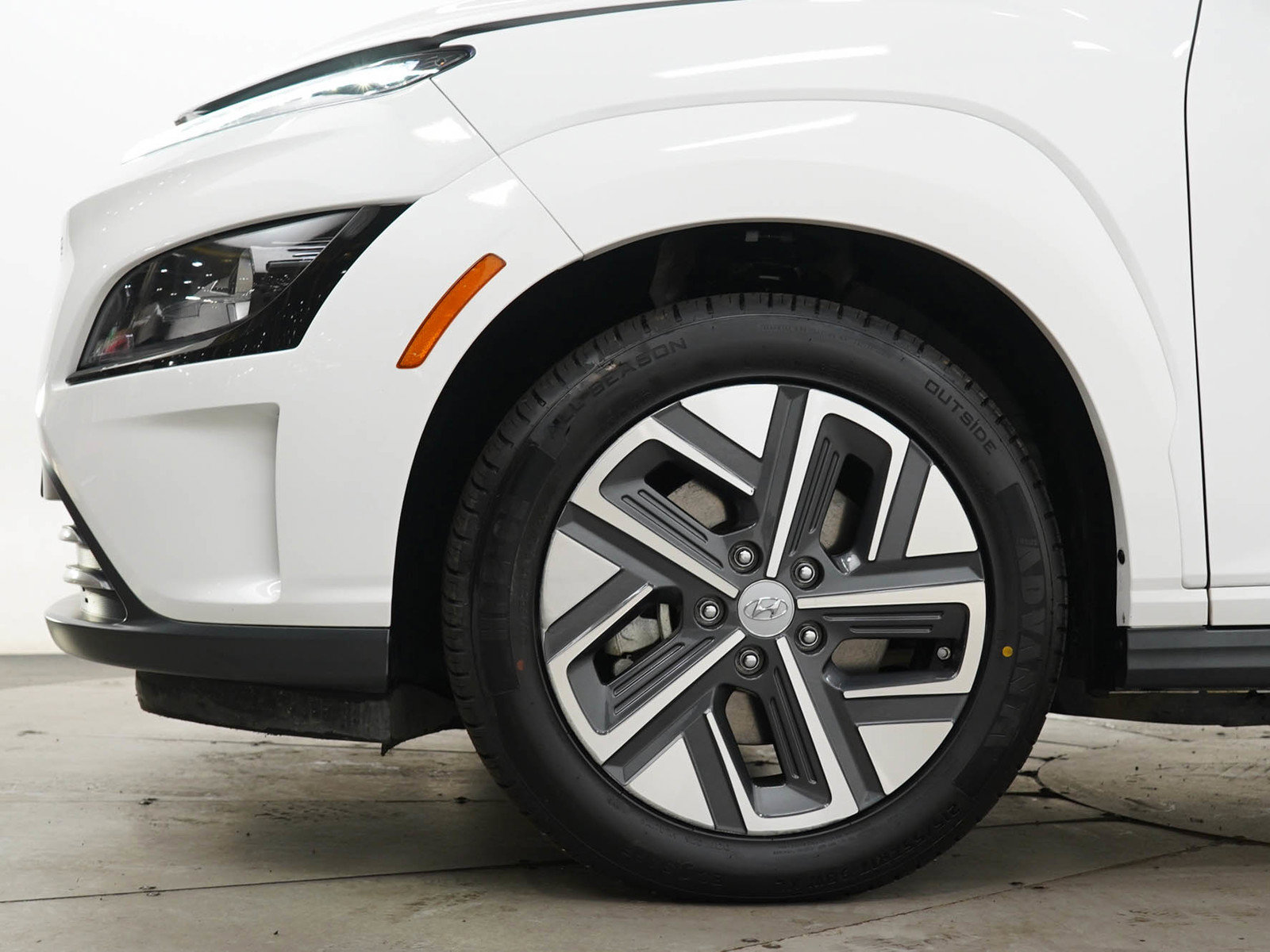 Used 2023 Hyundai Kona SEL FWD image 26