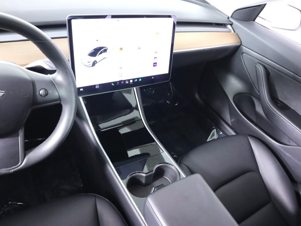 Used 2020 Tesla Model 3 Standard Range Plus RWD image 32