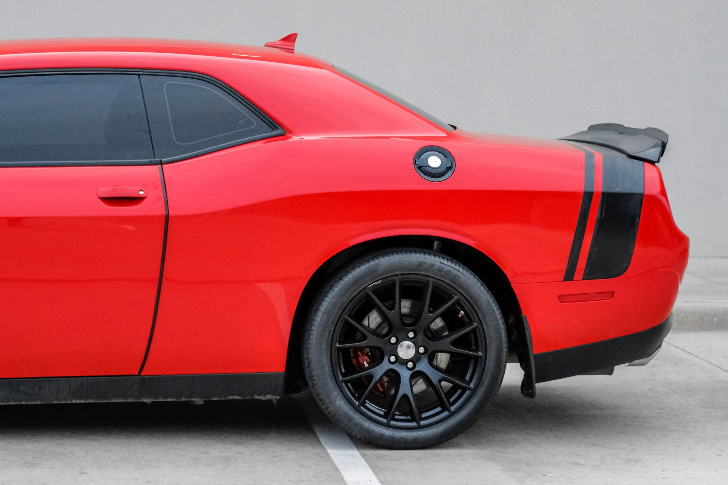 Used 2016 Dodge Challenger R/T Scat Pack RWD image 12