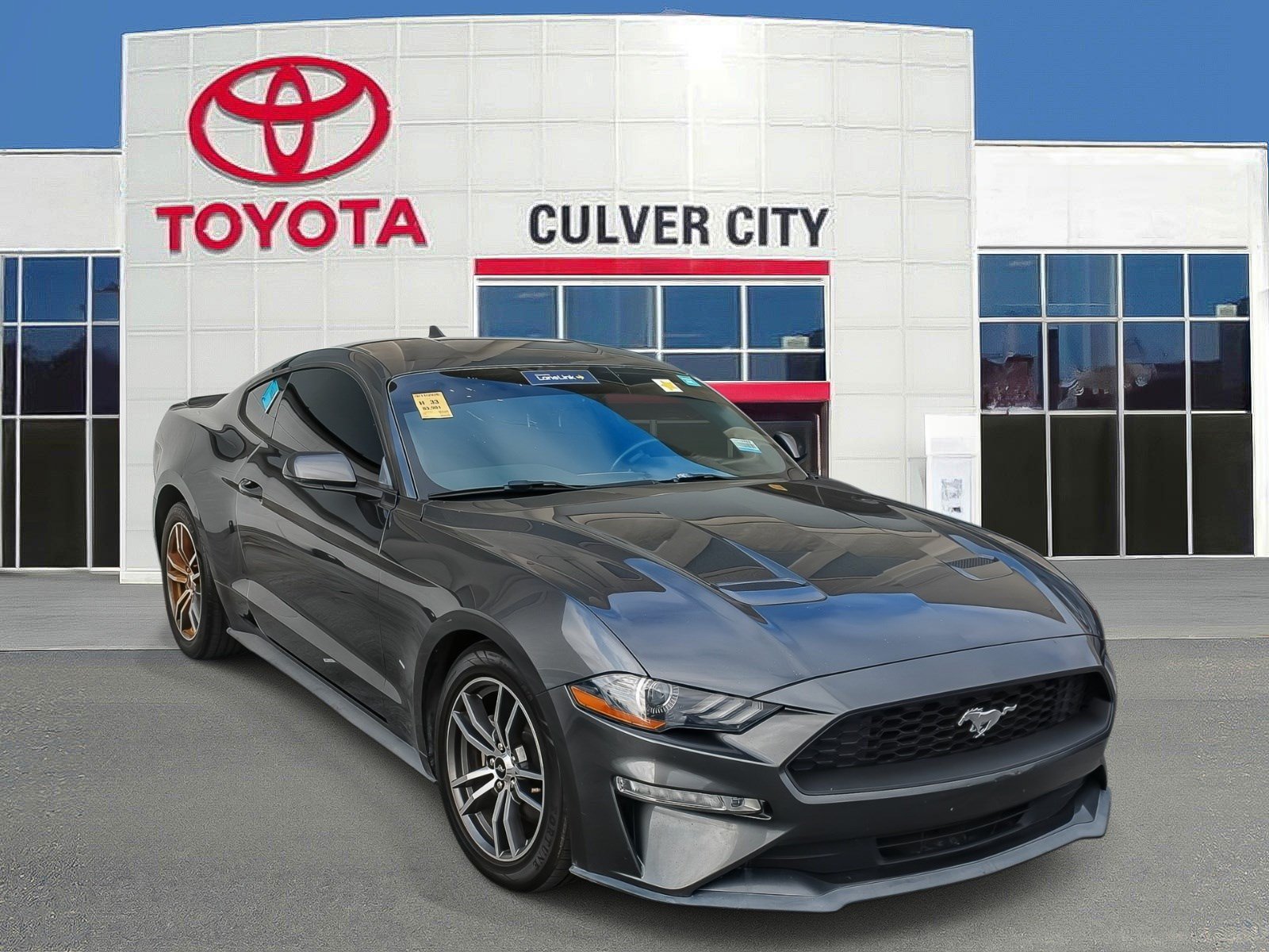 Used 2020 Ford Mustang Premium RWD image 1