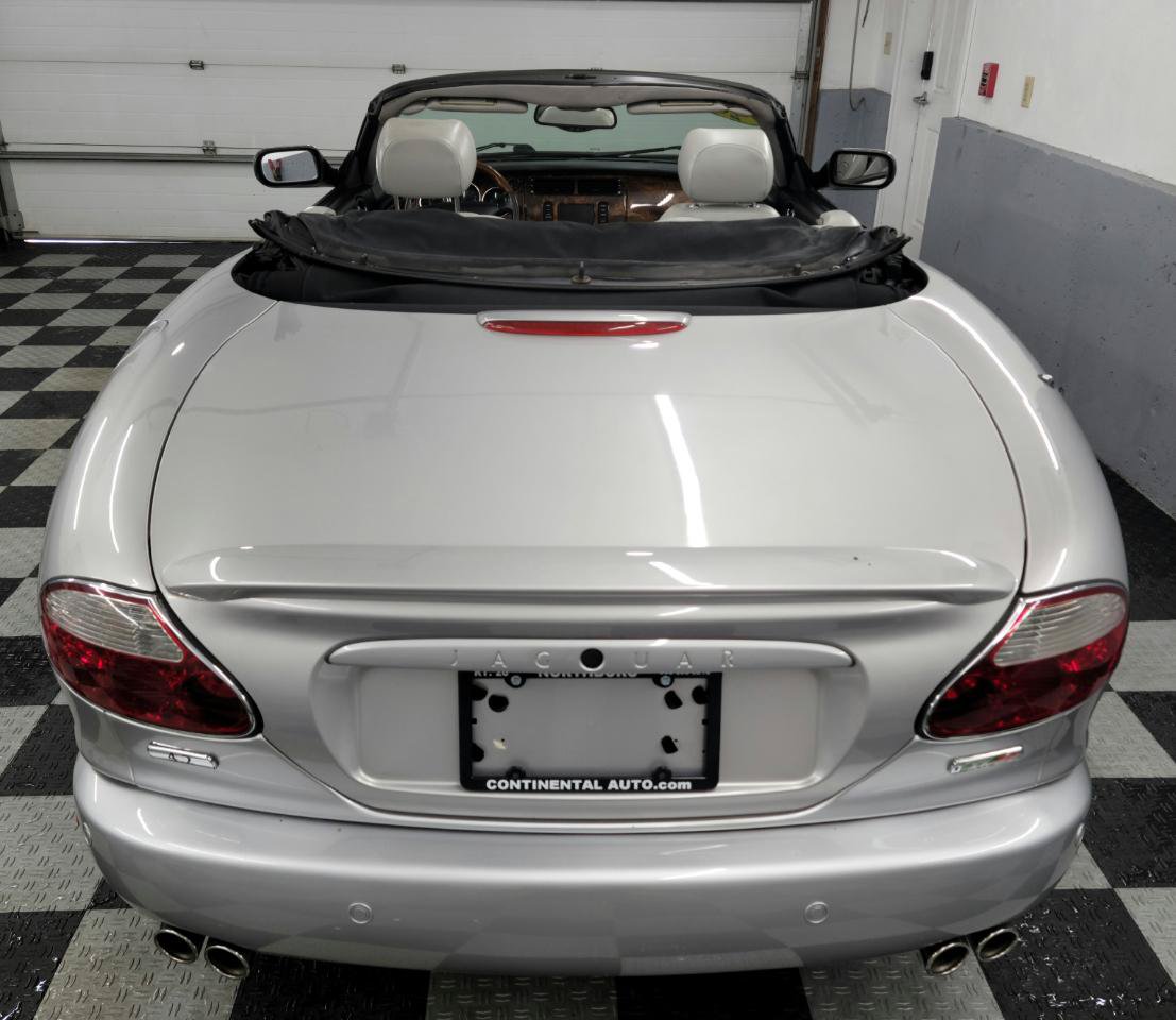 Used 2005 Jaguar XK8 Convertible RWD image 4