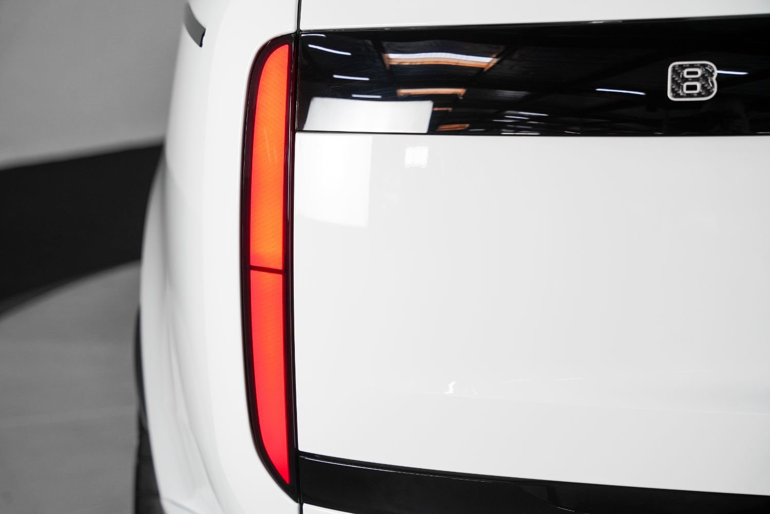 Used 2025 Land Rover Range Rover SE image 24