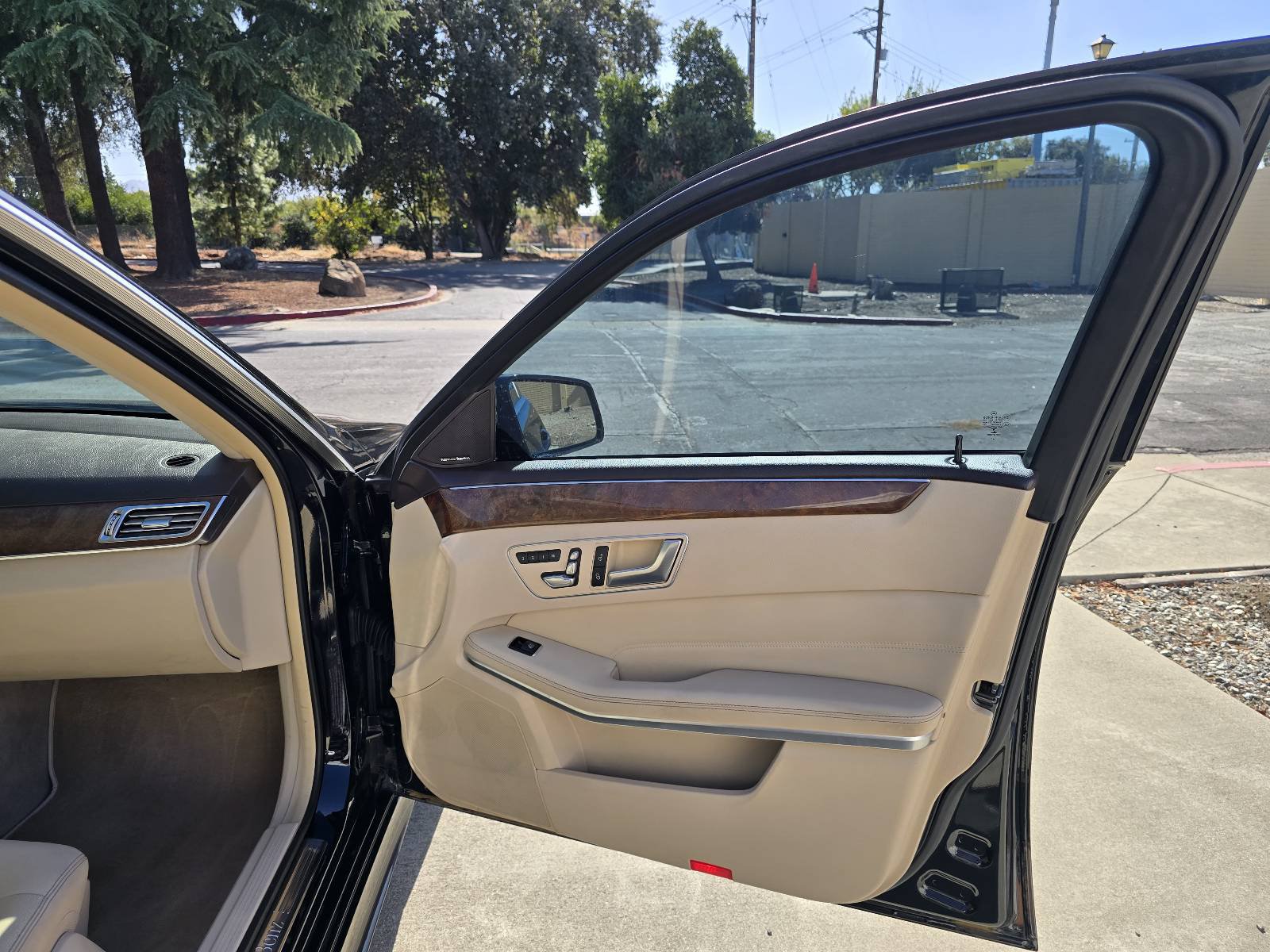 Used 2015 Mercedes-Benz E 350 Sedan image 16