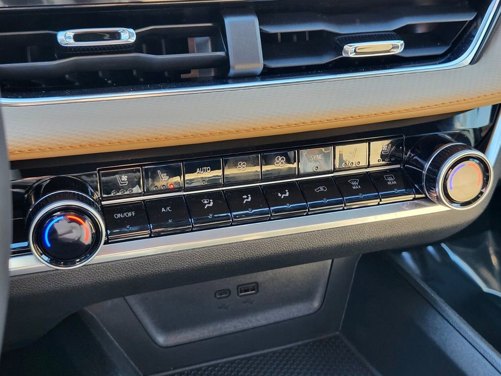 Used 2026 Chevrolet Equinox ACTIV w/ Convenience Package III image 20