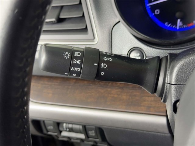 Used 2015 Subaru Outback 3.6R Limited image 21