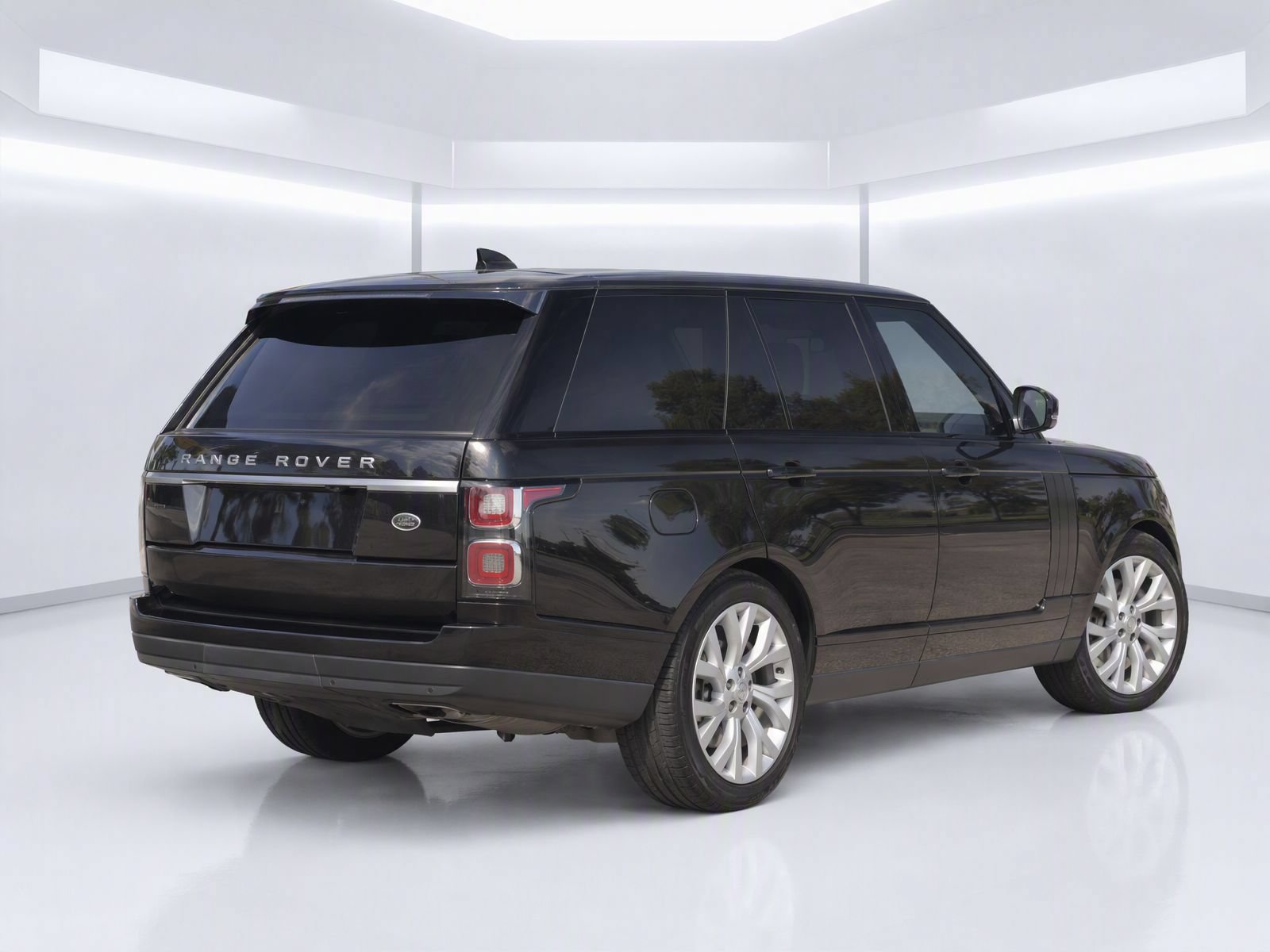 Used 2020 Land Rover Range Rover AWD/4WD image 4