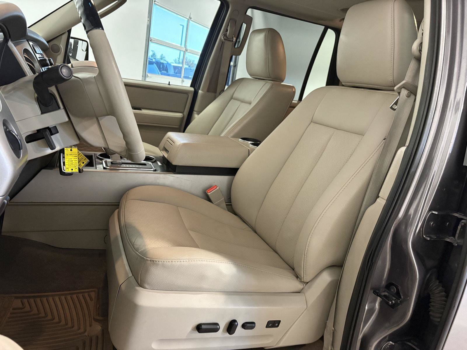Used 2012 Ford Expedition Limited AWD/4WD image 12