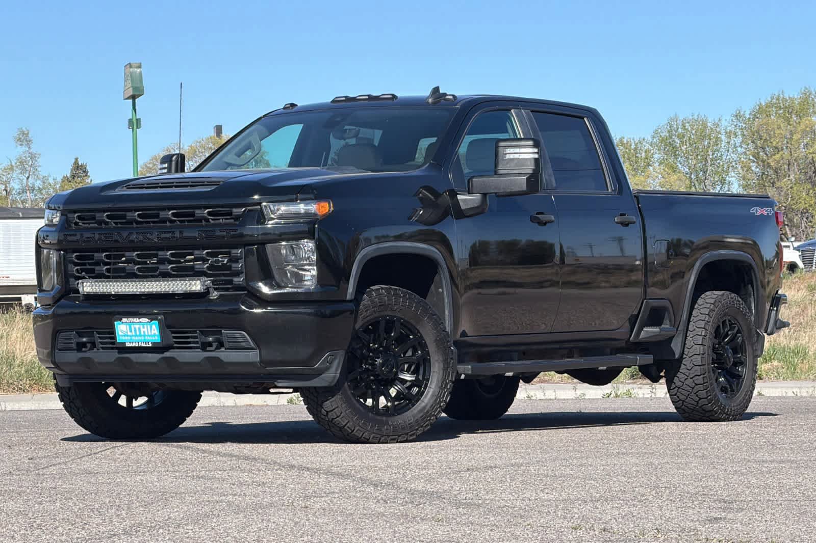 Used 2020 Chevrolet Silverado 2500 Custom w/ Custom Value Package AWD/4WD image 1