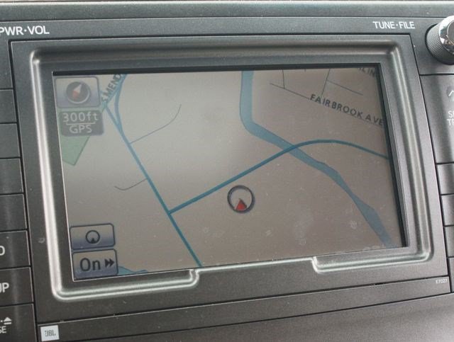 Used 2011 Toyota Sienna XLE w/ XLE Navigation Pkg FWD image 7