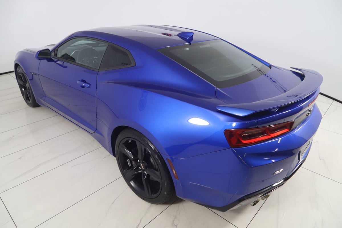 Used 2018 Chevrolet Camaro SS RWD image 32