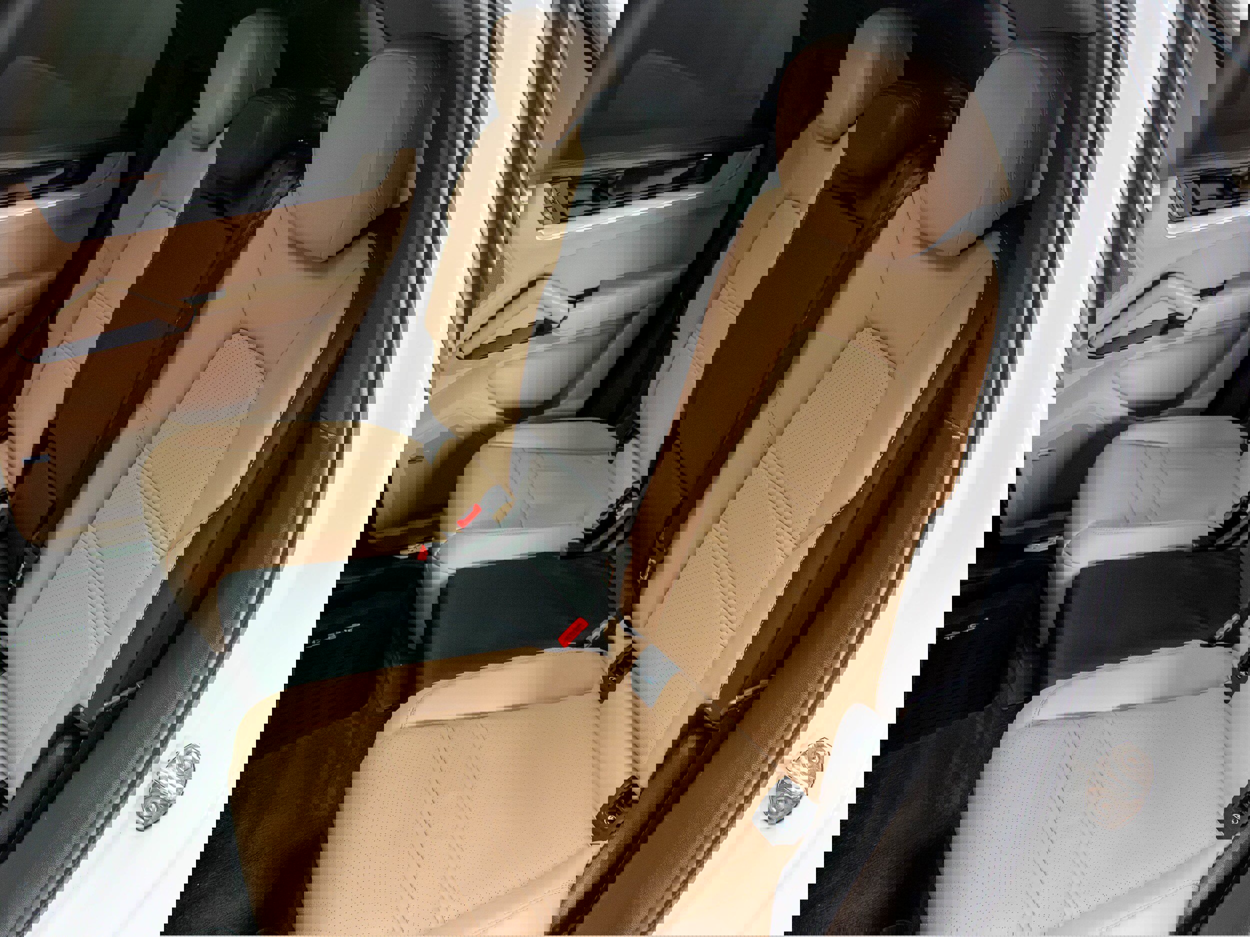 Certified 2024 Porsche Cayenne Coupe image 38