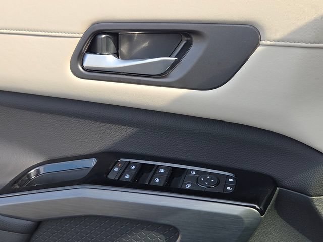 New 2026 Nissan Pathfinder SL FWD image 28