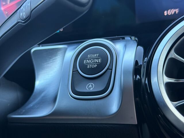 Certified 2025 Mercedes-Benz GLB 250 image 26