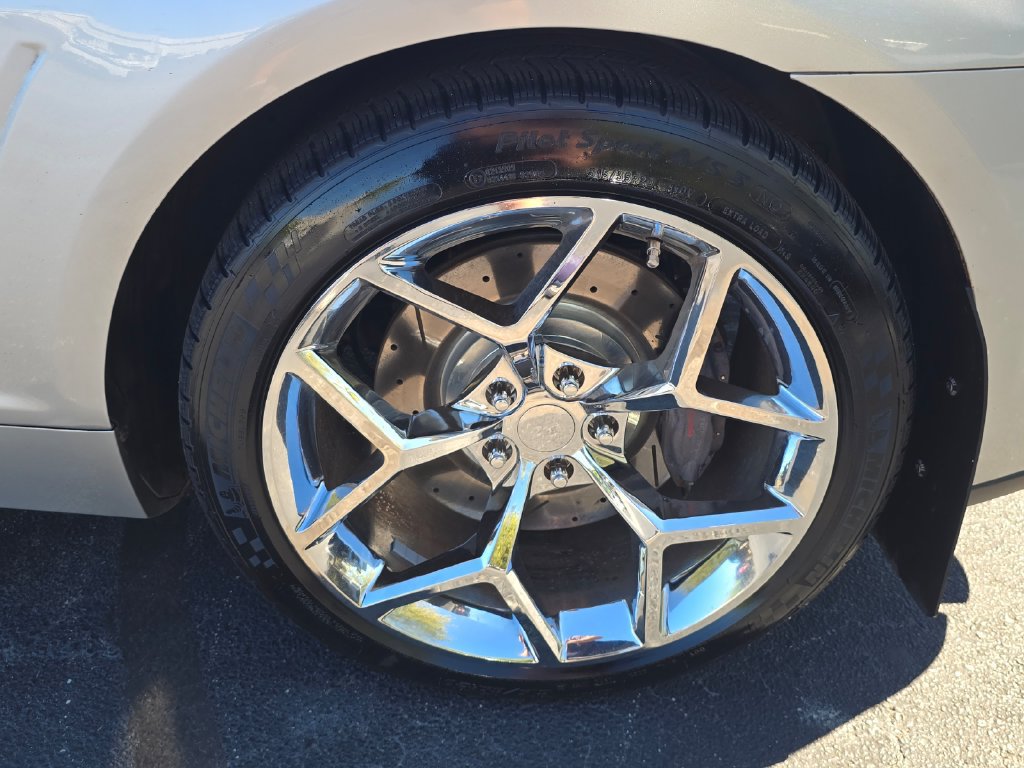 Used 2015 Chevrolet Camaro SS w/ RS Package RWD image 12