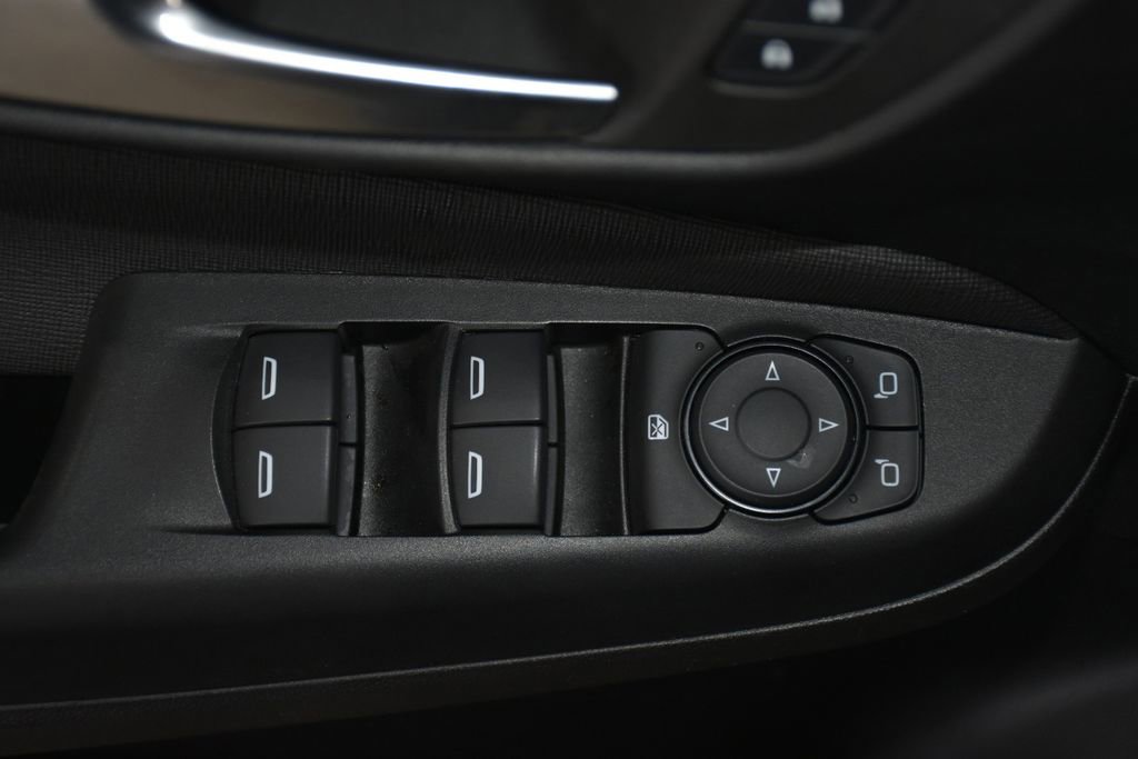 Used 2025 Buick Envista Sport Touring FWD image 23