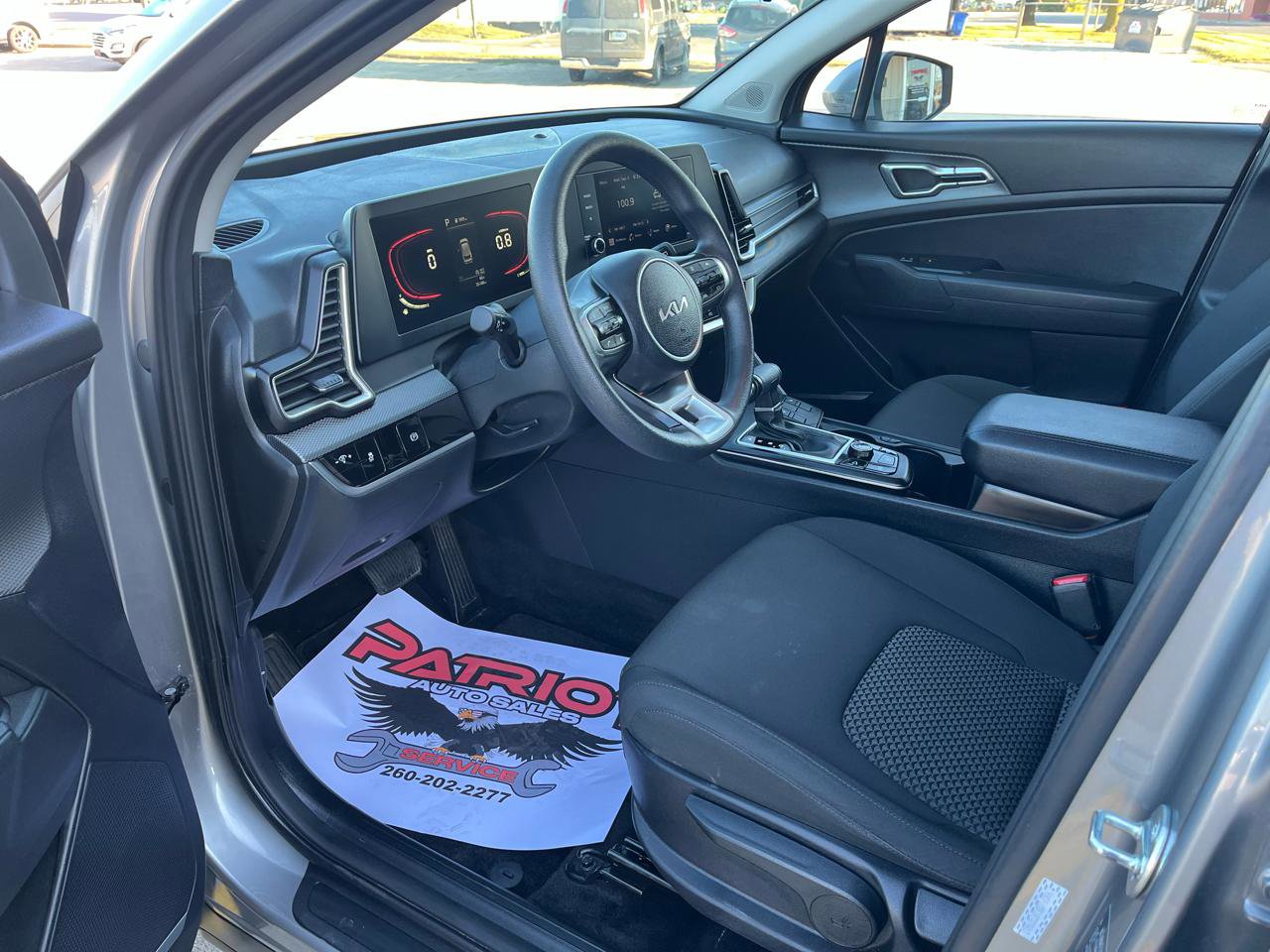 Used 2024 Kia Sportage LX AWD/4WD image 7