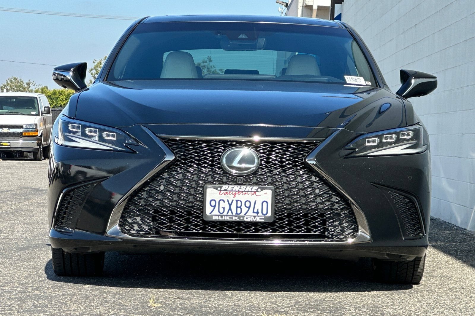 Used 2023 Lexus ES 350 F Sport w/ Accessory Package (Z2) FWD image 9