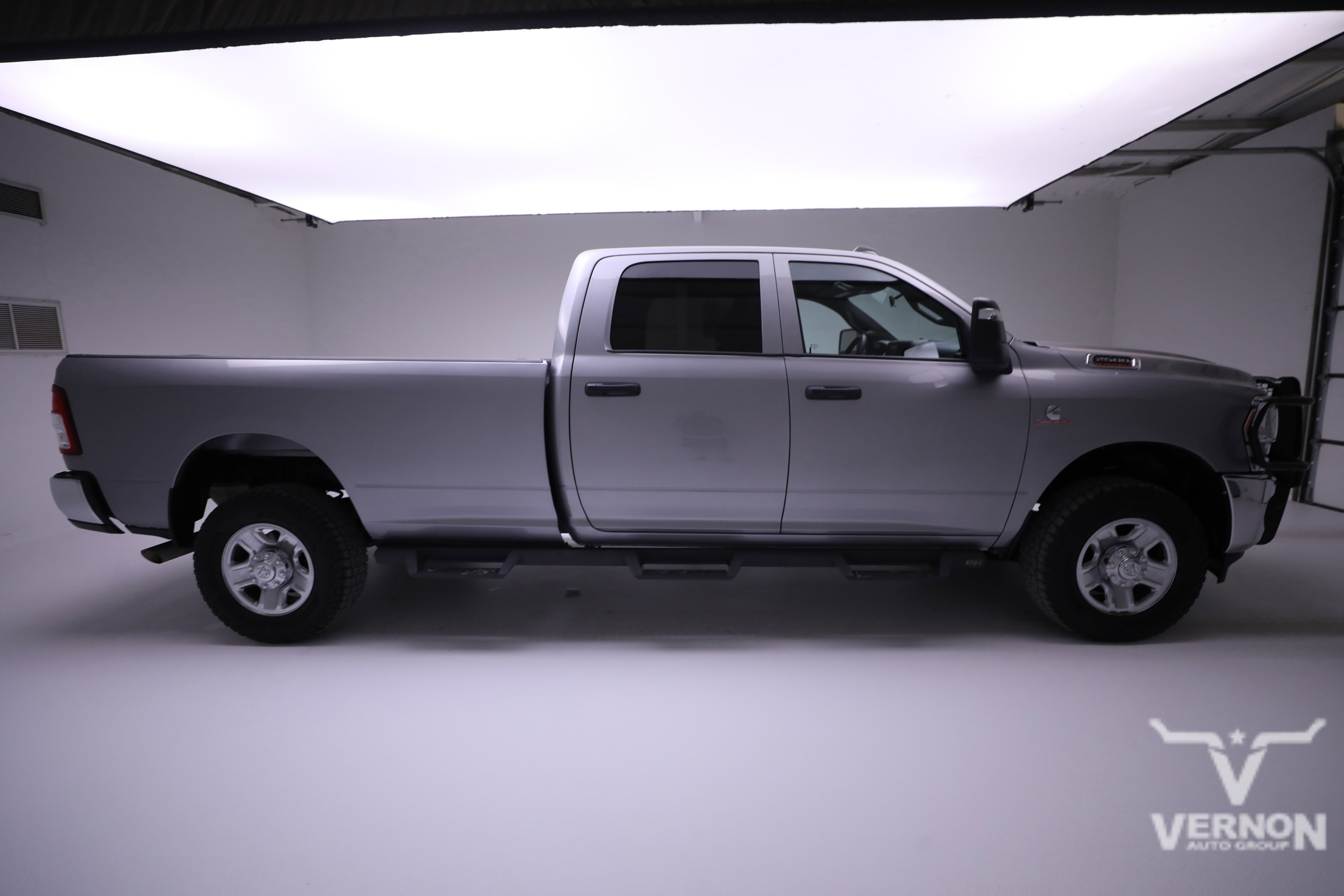Used 2024 RAM 2500 Tradesman w/ Chrome Appearance Group image 6
