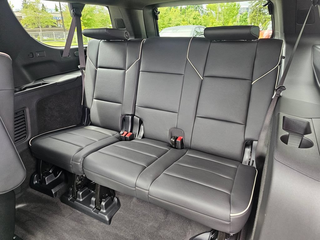 Certified 2026 Cadillac Escalade ESV Sport w/ Touring Package AWD/4WD image 18