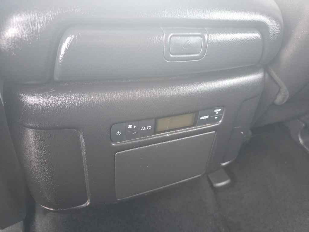 Used 2023 Nissan Armada SV image 18