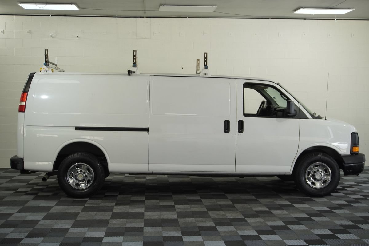 Used 2014 Chevrolet Express 3500 Extended RWD image 7