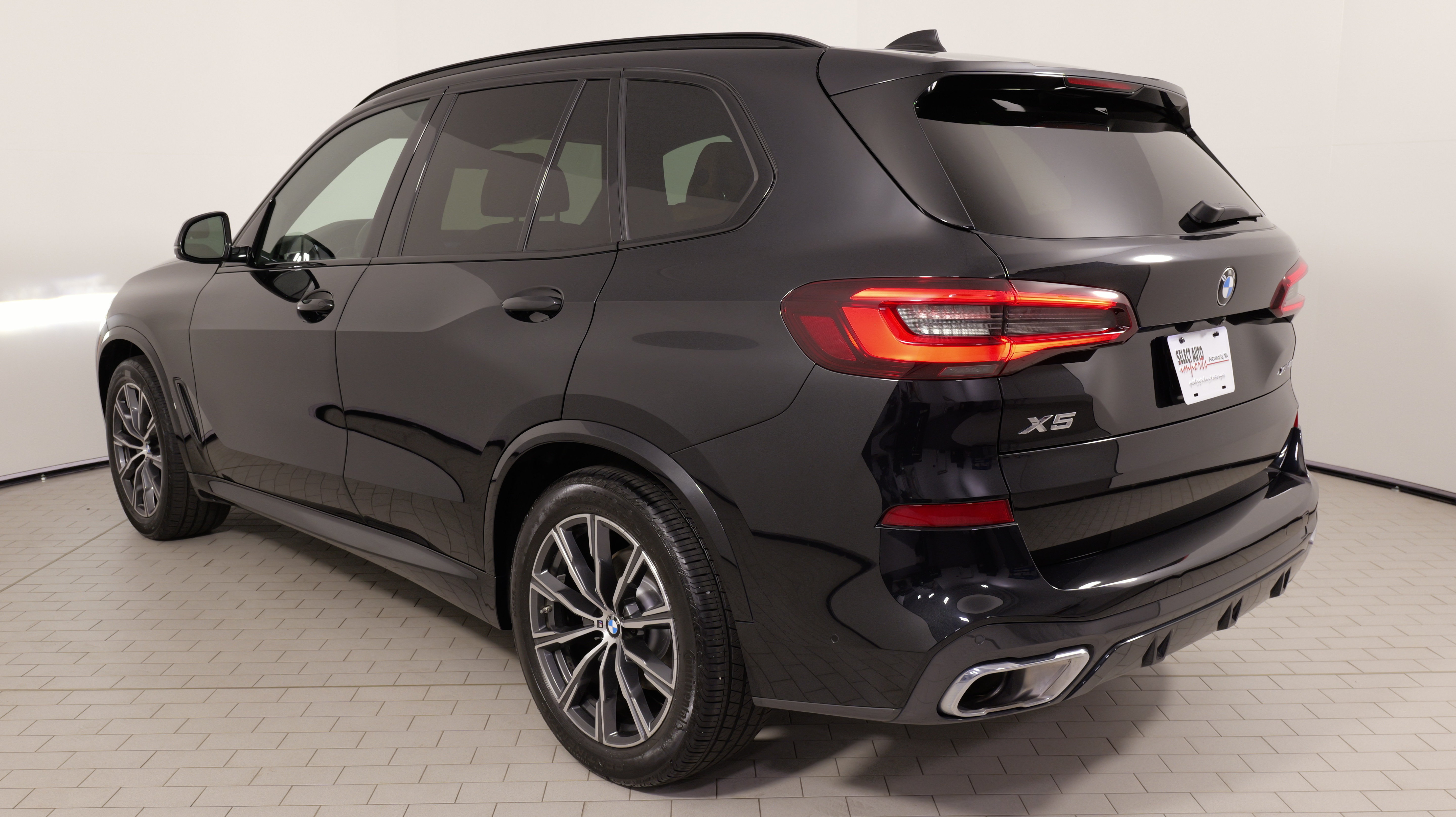 Used 2020 BMW X5 xDrive40i w/ M Sport Package AWD/4WD image 15