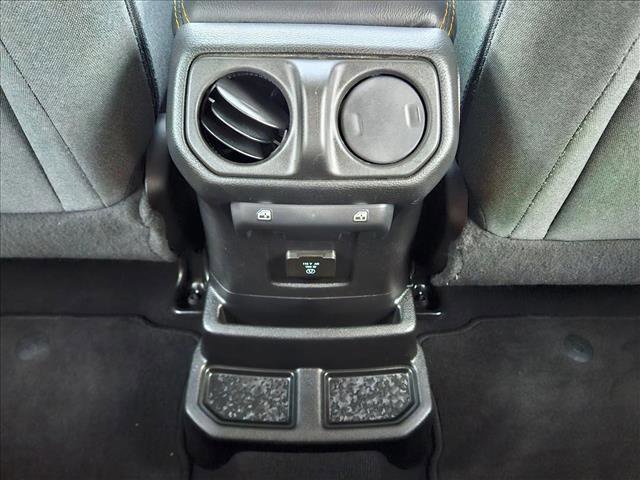 Used 2024 Jeep Wrangler Sahara image 17