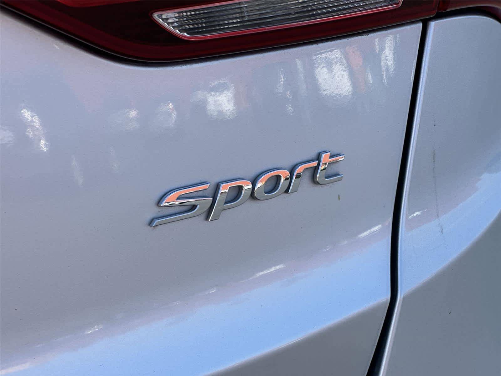 Used 2017 Hyundai Santa Fe Sport w/ 2.4L Tech Package 04 FWD image 8