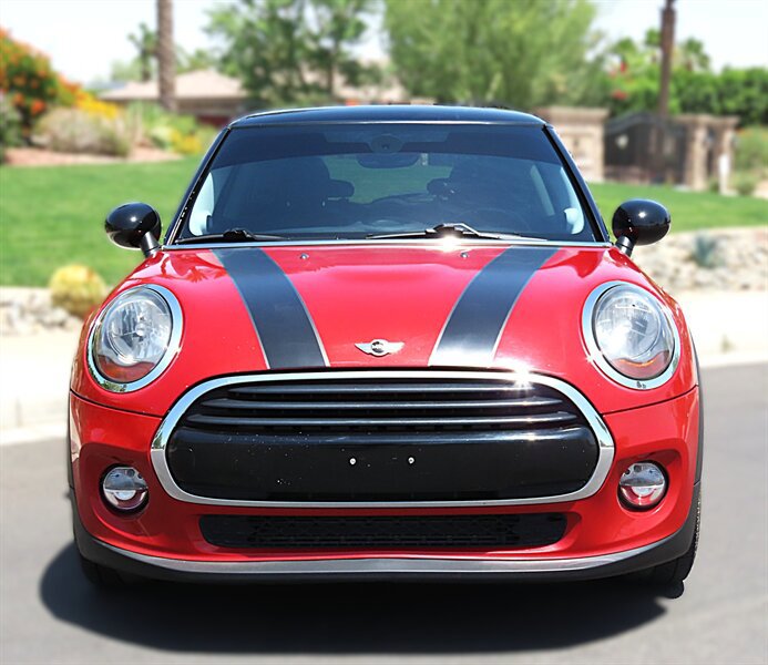 Used 2017 MINI Cooper 2-Door Hardtop FWD image 2