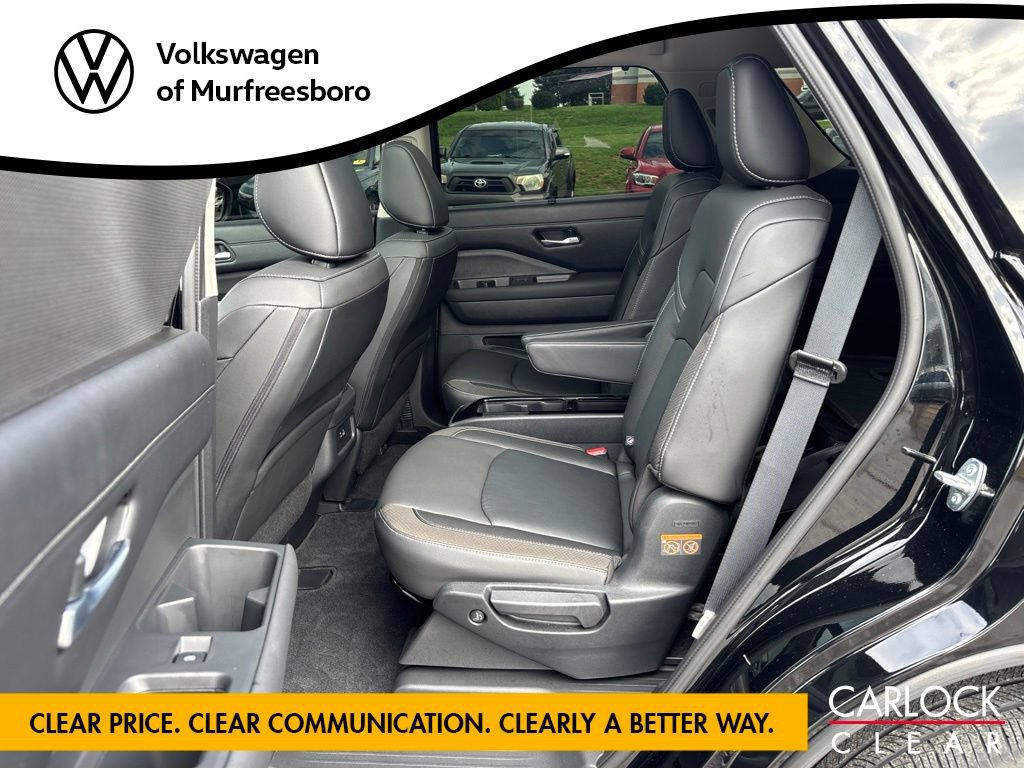 Used 2024 Nissan Pathfinder SL w/ SL Premium Package AWD/4WD image 25