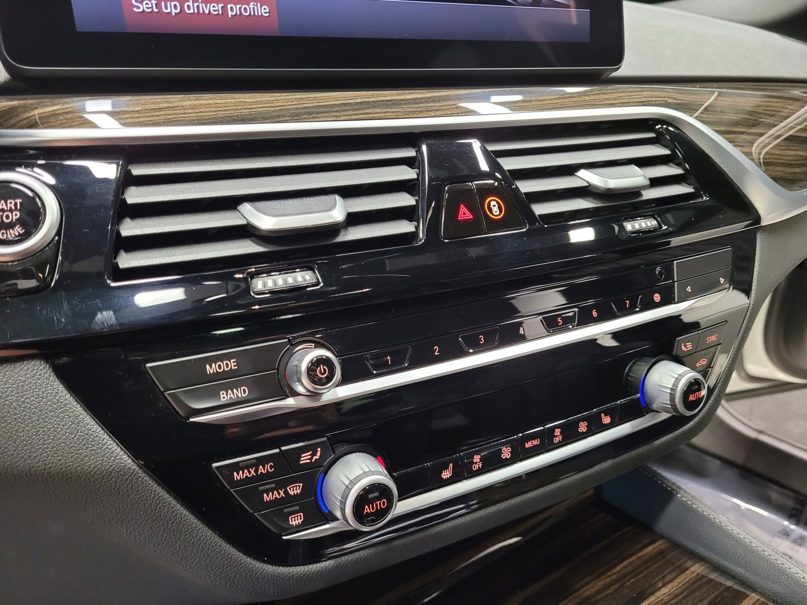 Used 2021 BMW 540i w/ M Sport Package image 23
