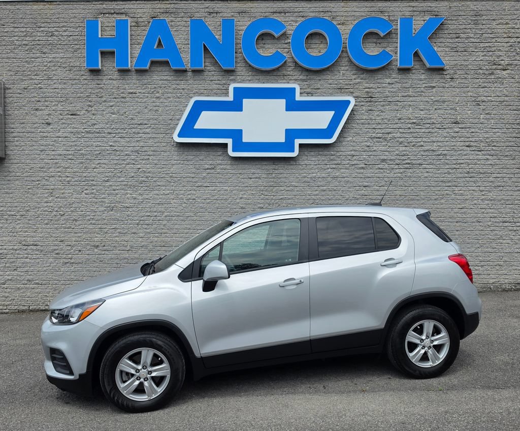 Used 2022 Chevrolet Trax LS w/ Tint and Cruise Package FWD image 1