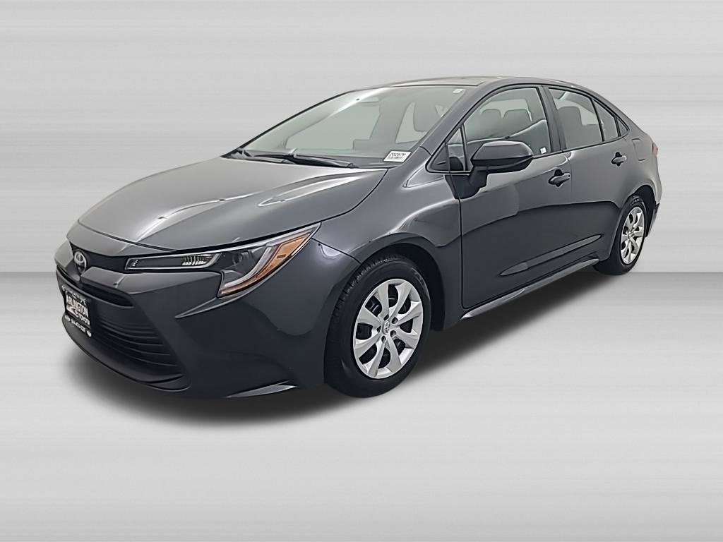 Used 2025 Toyota Corolla LE FWD image 9