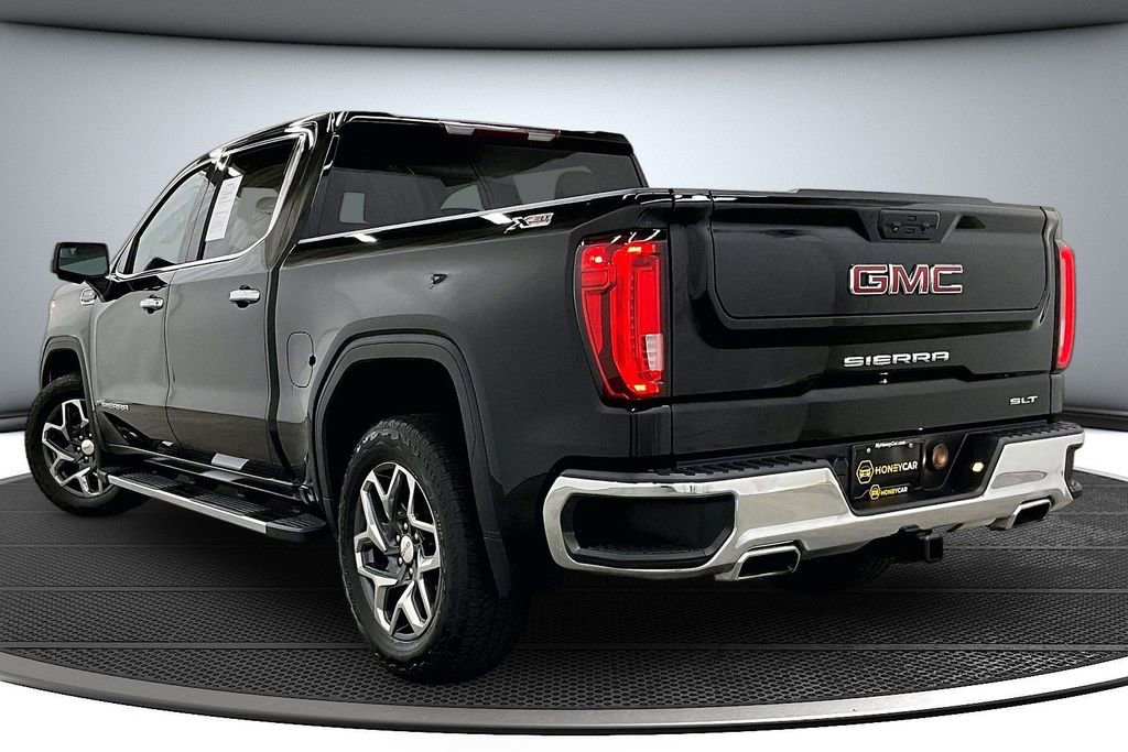Used 2023 GMC Sierra 1500 SLT w/ SLT Premium Package AWD/4WD image 4
