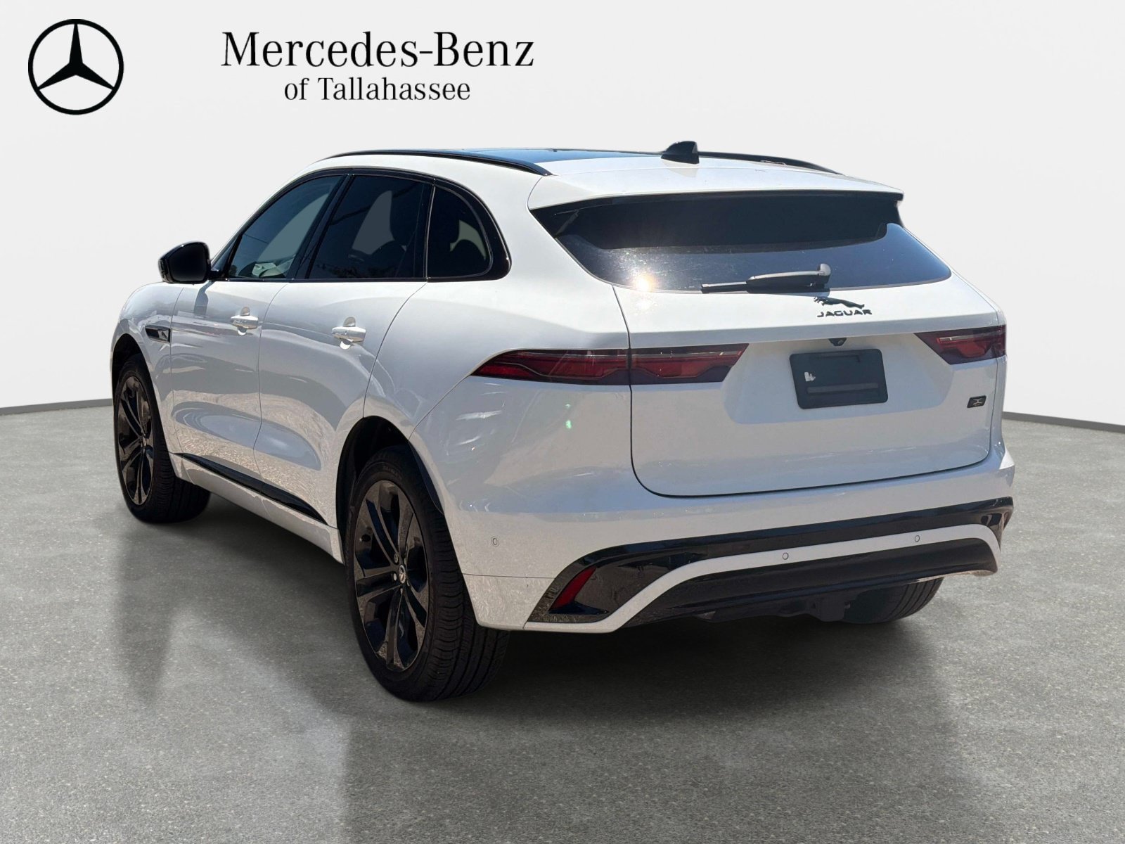 Used 2026 Jaguar F-PACE R-Dynamic S AWD/4WD image 7