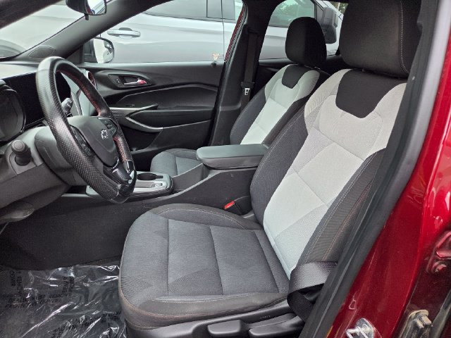 Used 2024 Chevrolet Trax RS FWD image 10